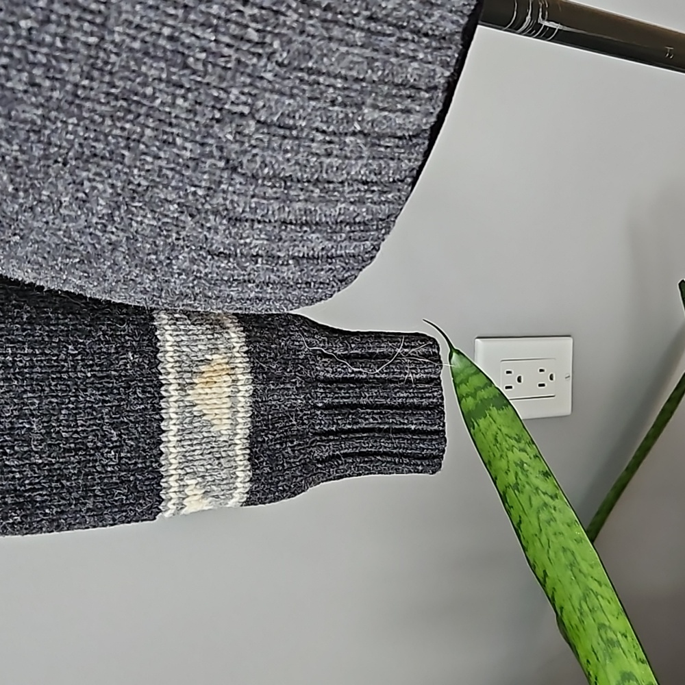 TNA 100% lambswool sea to sky front open sweater - Picture 5 of 6